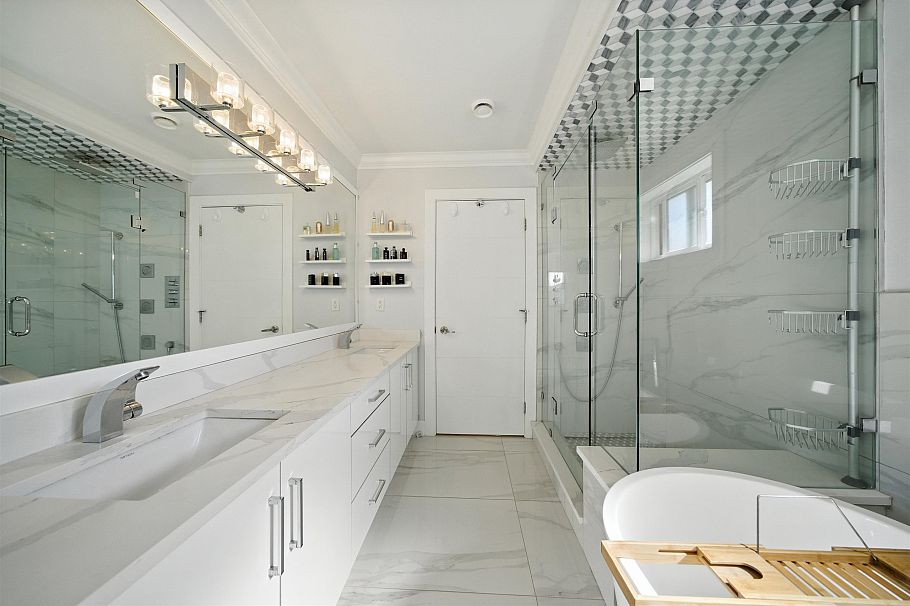 870 Browning Place North Vancouver, BC - 20