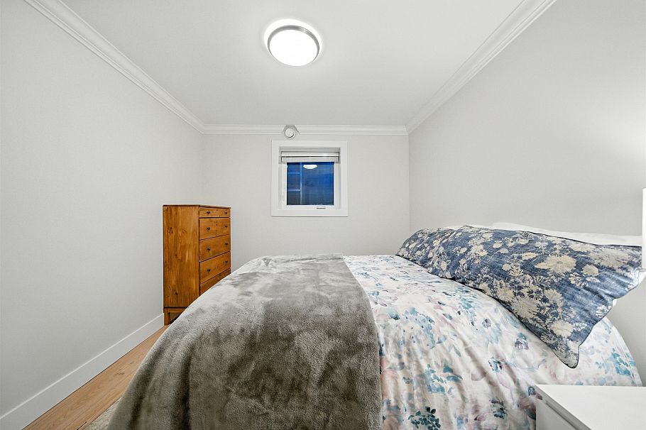 870 Browning Place North Vancouver, BC - 36