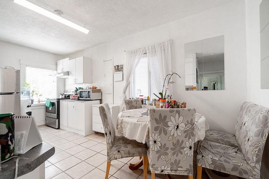 486 E King Edward Avenue Vancouver, BC - 8