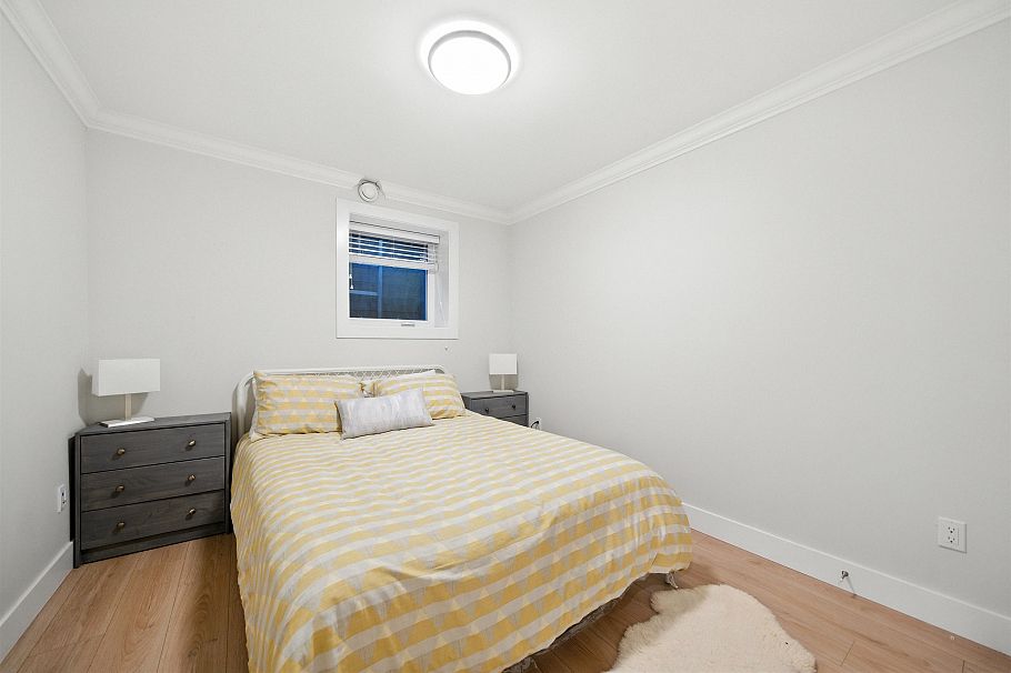 870 Browning Place North Vancouver, BC - 37