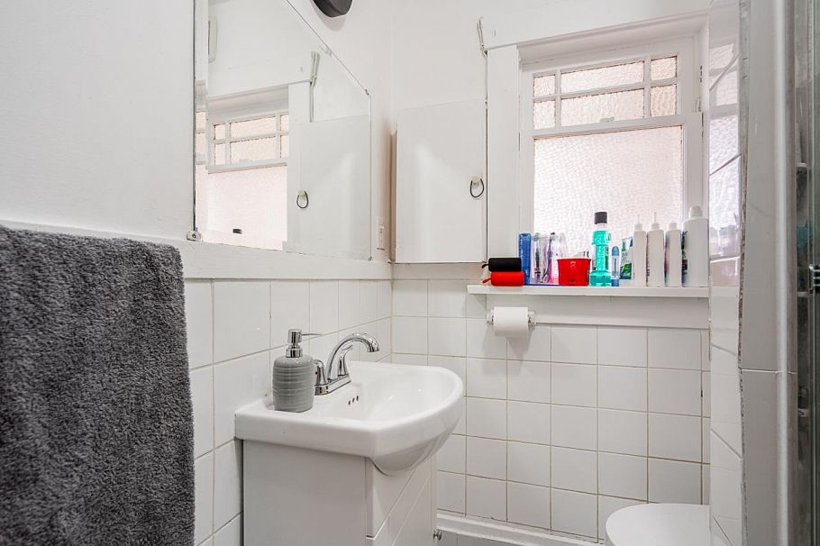 486 E King Edward Avenue Vancouver, BC - 14