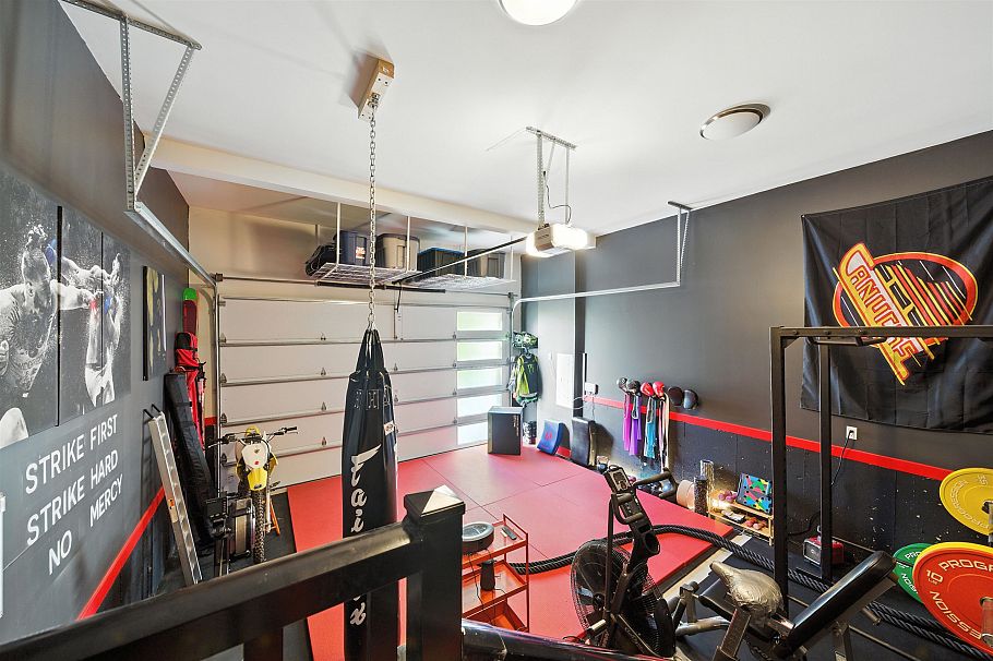 870 Browning Place North Vancouver, BC - 26