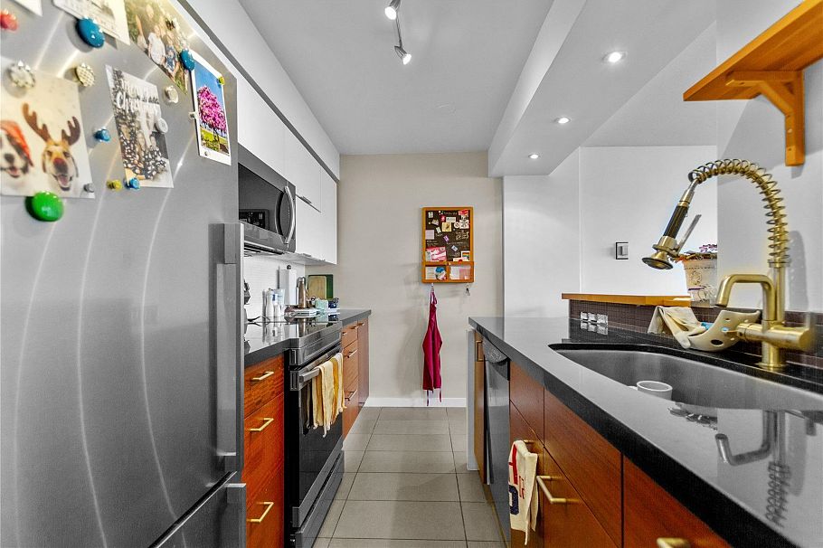 1850 Comox Street Vancouver, BC - 13