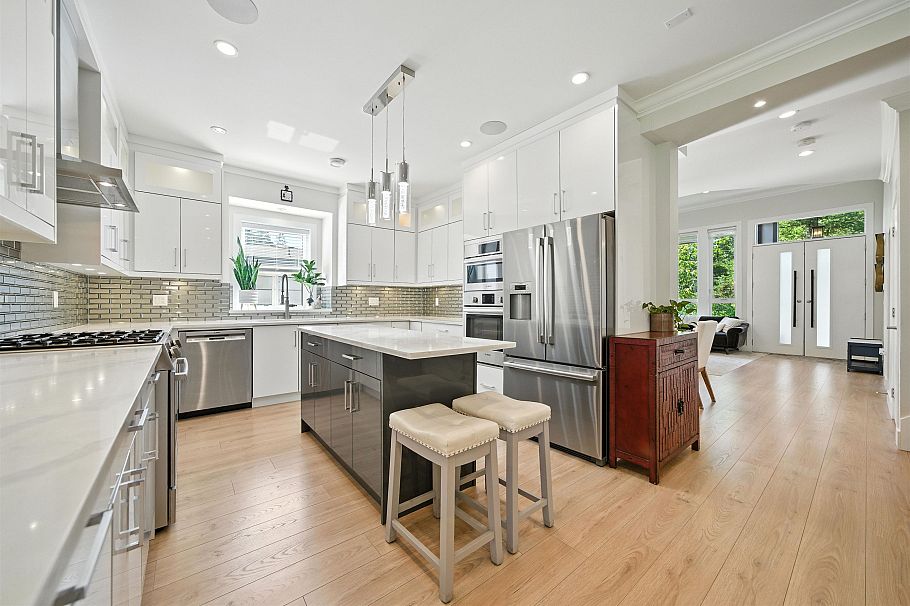 870 Browning Place North Vancouver, BC - 11