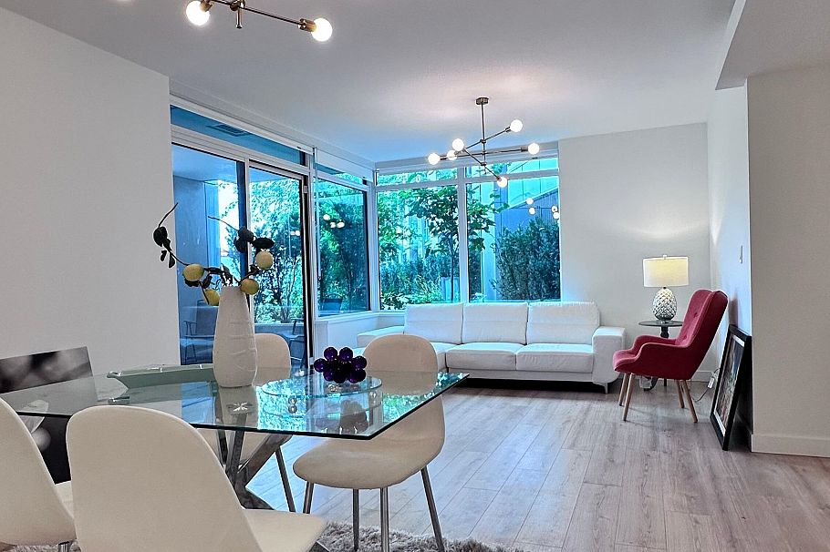 304 1500 Fern Street North Vancouver, BC - 1