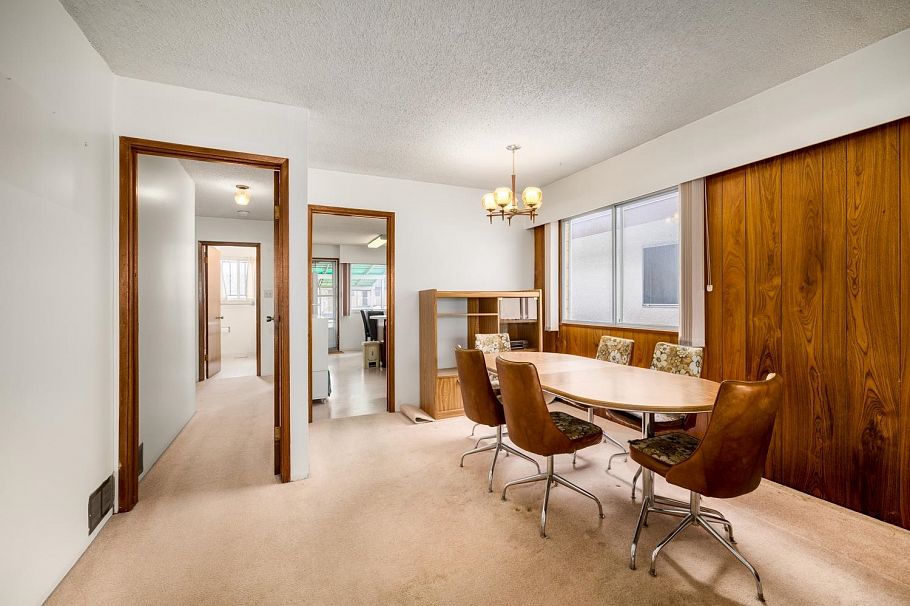 2270 E 54th Avenue Vancouver, BC - 9