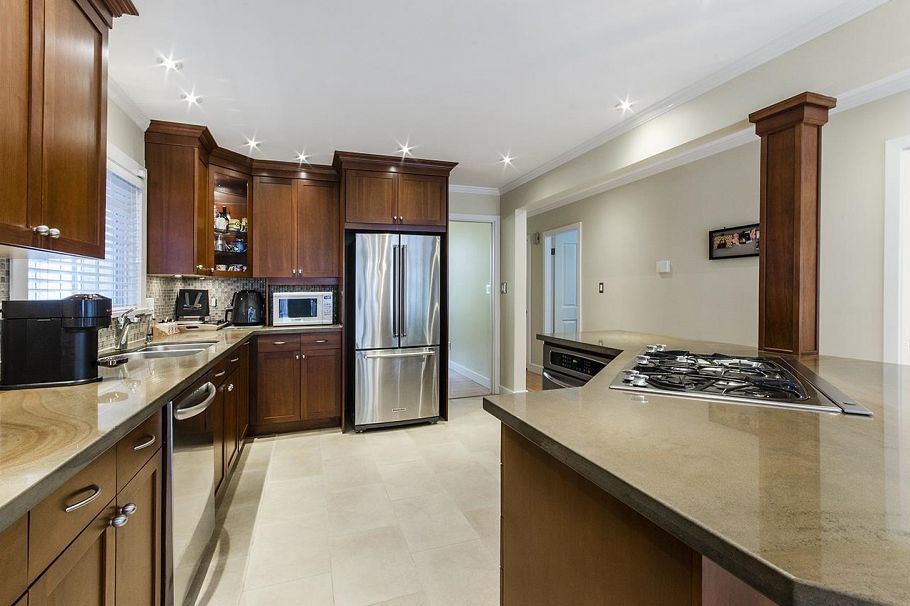 4063 W 33rd Avenue Vancouver, BC - 8