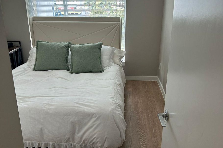 207 5605 Hampton Place Vancouver, BC - 4