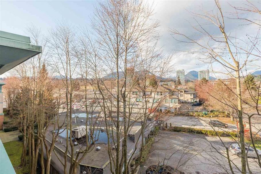 PH12 223 Mountain Highway North Vancouver, BC - 34