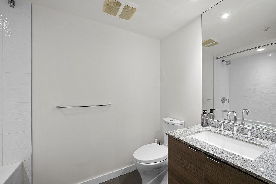 811 489 Interurban Way Vancouver, BC - 17