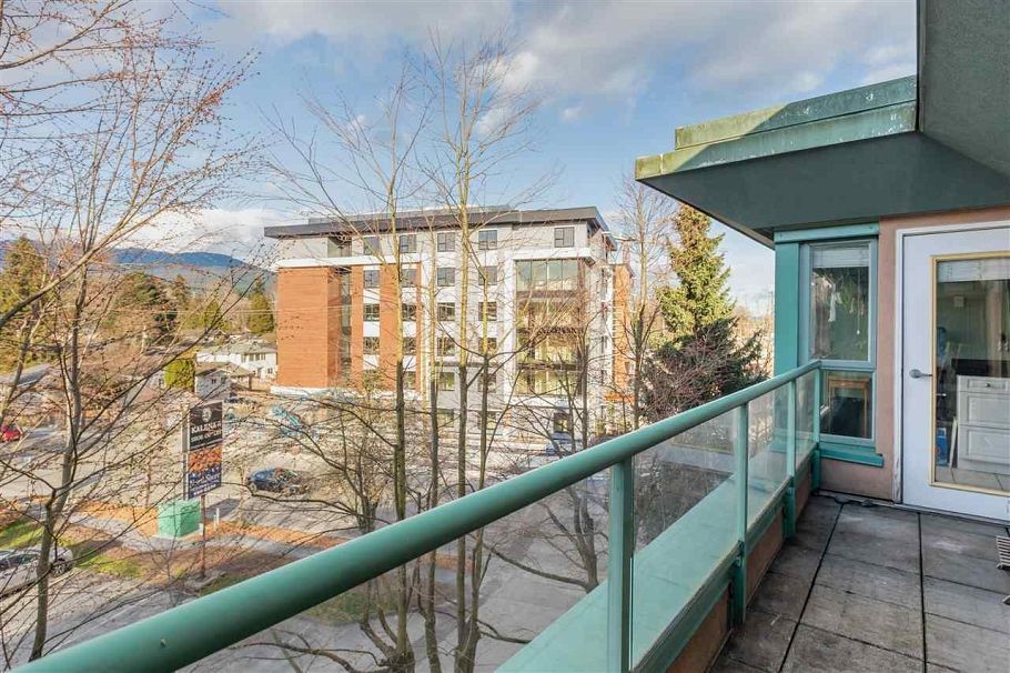 PH12 223 Mountain Highway North Vancouver, BC - 32