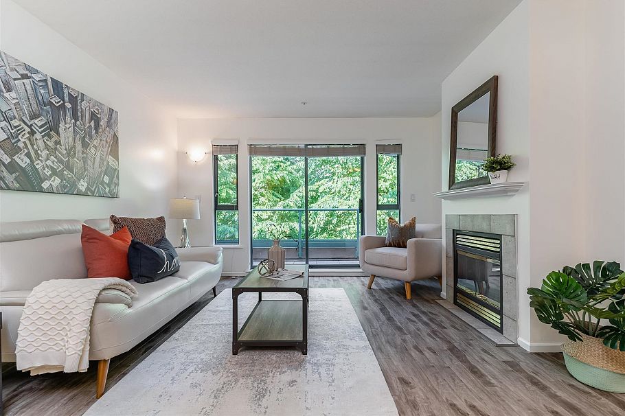 PH12 223 Mountain Highway North Vancouver, BC - 2