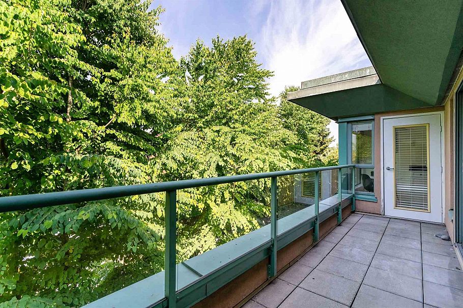 PH12 223 Mountain Highway North Vancouver, BC - 30