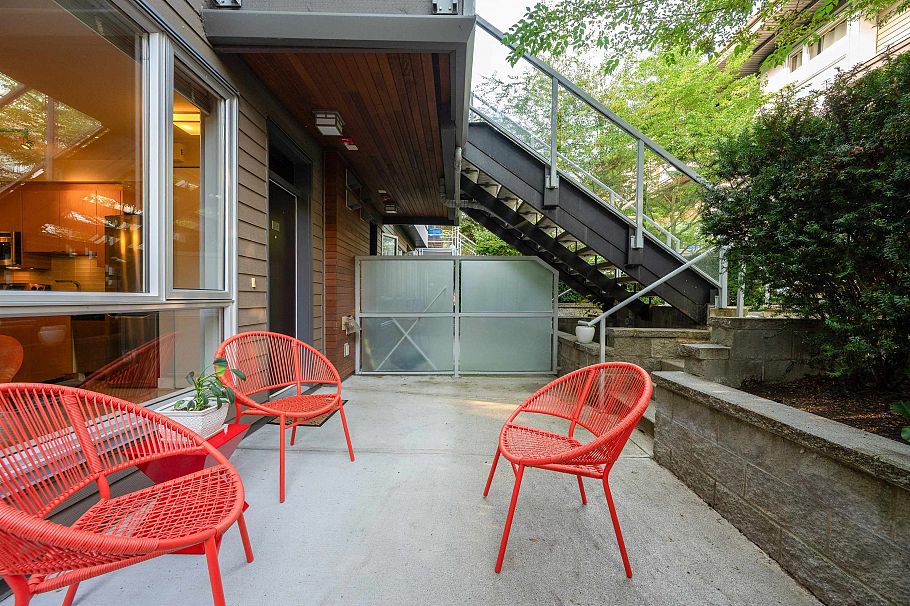 115 735 W 15th Street North Vancouver, BC - 19