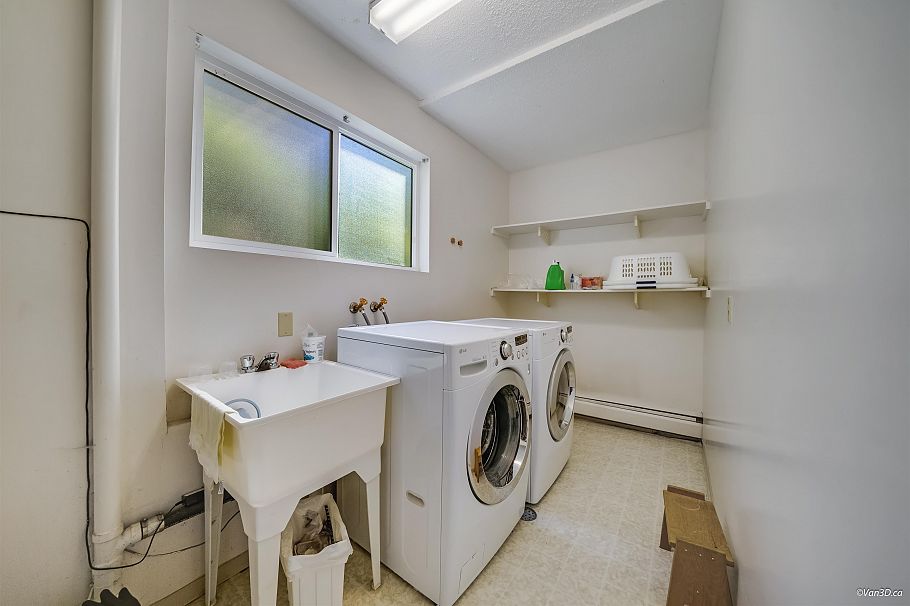 7791 Sparbrook Crescent Vancouver, BC - 35