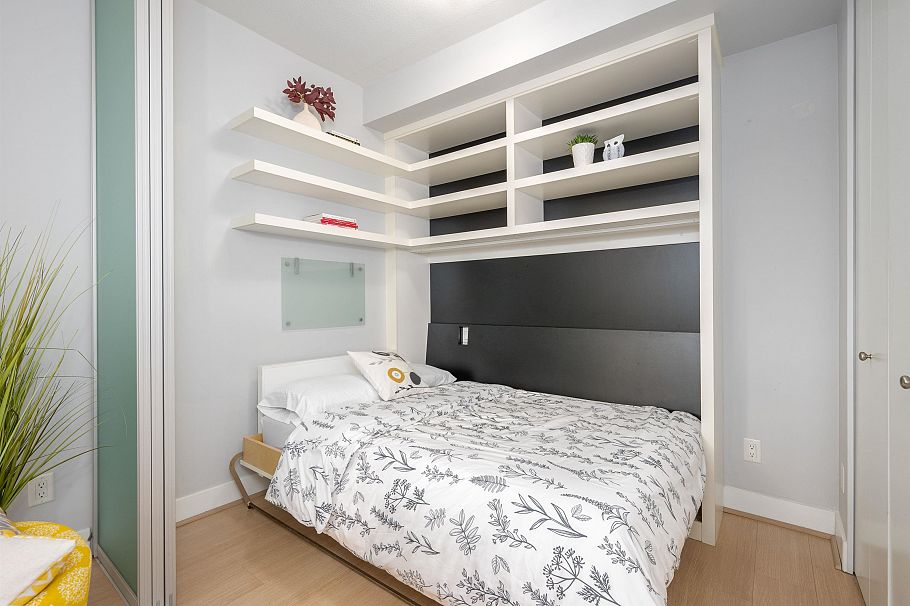 115 735 W 15th Street North Vancouver, BC - 17