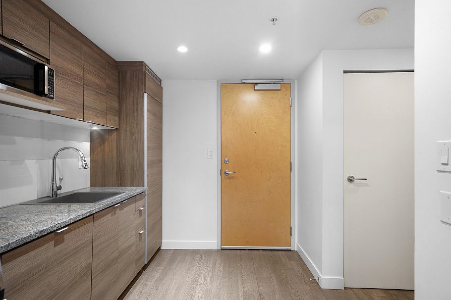 811 489 Interurban Way Vancouver, BC - 4