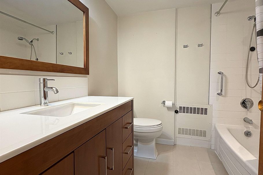 305 6076 Tisdall Street Vancouver, BC - 18