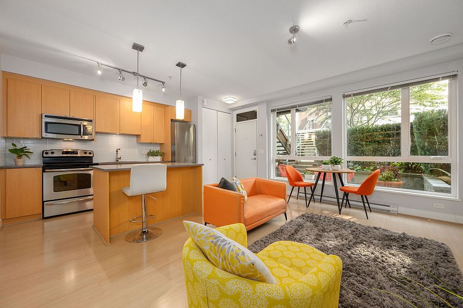 115 735 W 15th Street North Vancouver, BC - 8