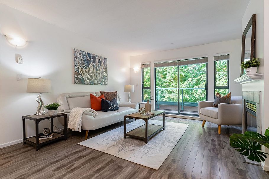 PH12 223 Mountain Highway North Vancouver, BC - 1