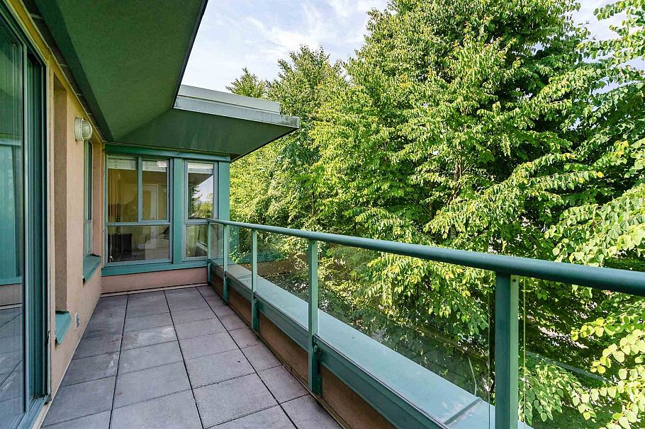 PH12 223 Mountain Highway North Vancouver, BC - 31