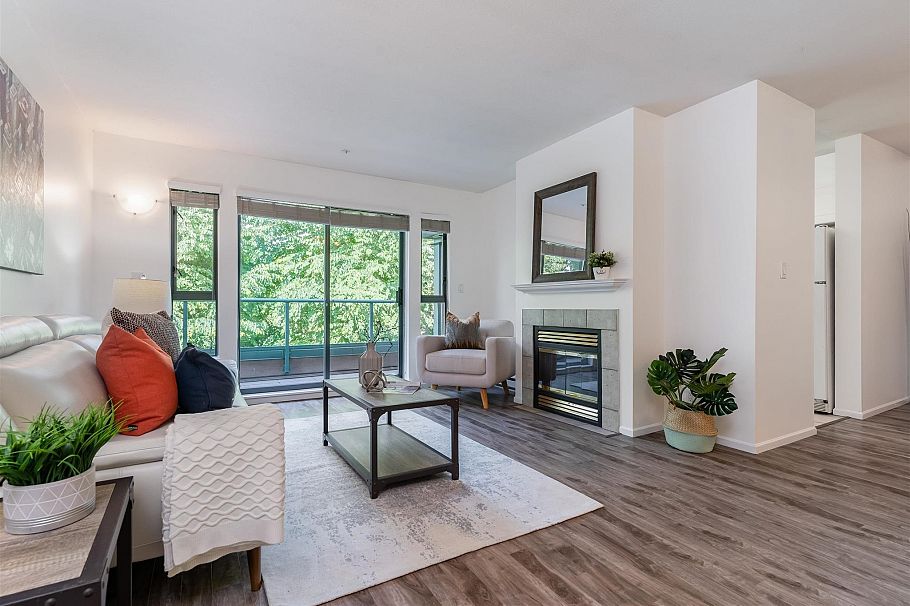 PH12 223 Mountain Highway North Vancouver, BC - 3