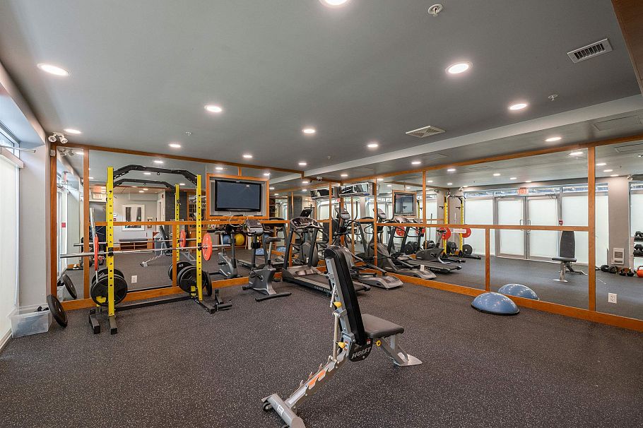 115 735 W 15th Street North Vancouver, BC - 25