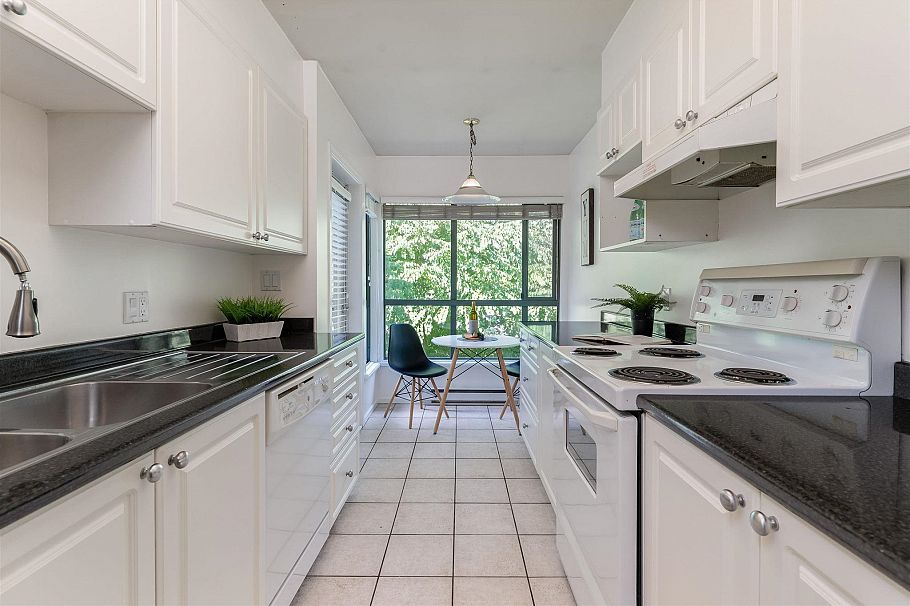 PH12 223 Mountain Highway North Vancouver, BC - 18