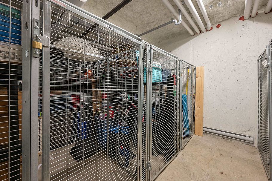 115 735 W 15th Street North Vancouver, BC - 26