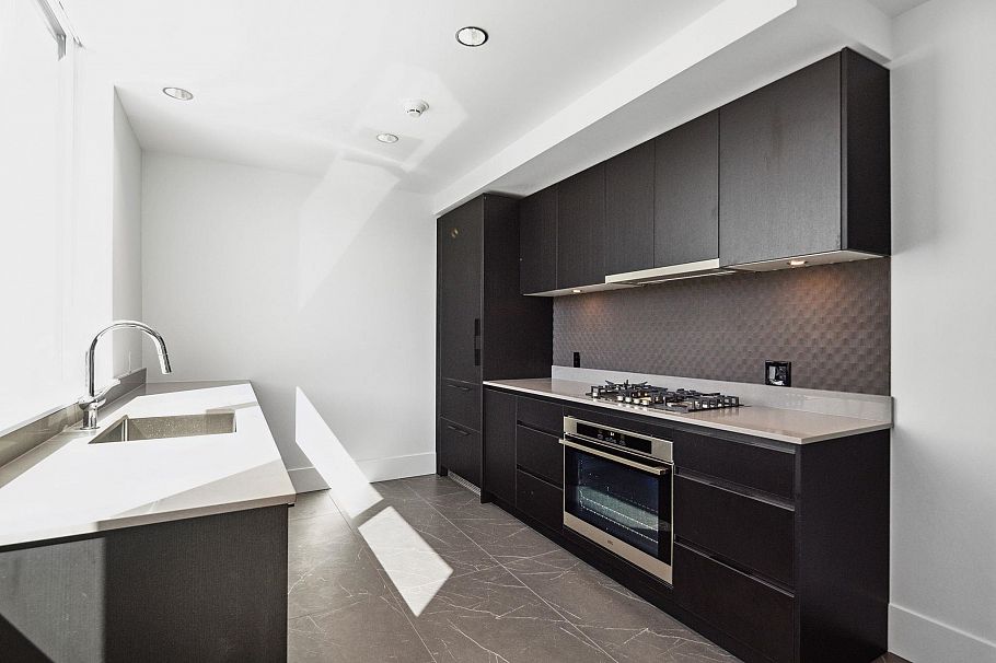 805 1500 Fern Street North Vancouver, BC - 28