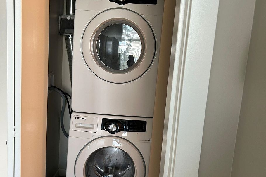 207 5605 Hampton Place Vancouver, BC - 6