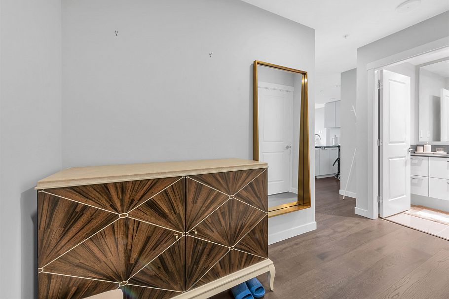 305 3487 Binning Road Vancouver, BC - 3