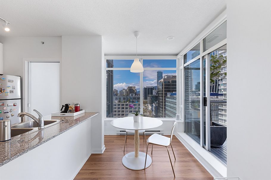 1502 480 Robson Street Vancouver, BC - 5