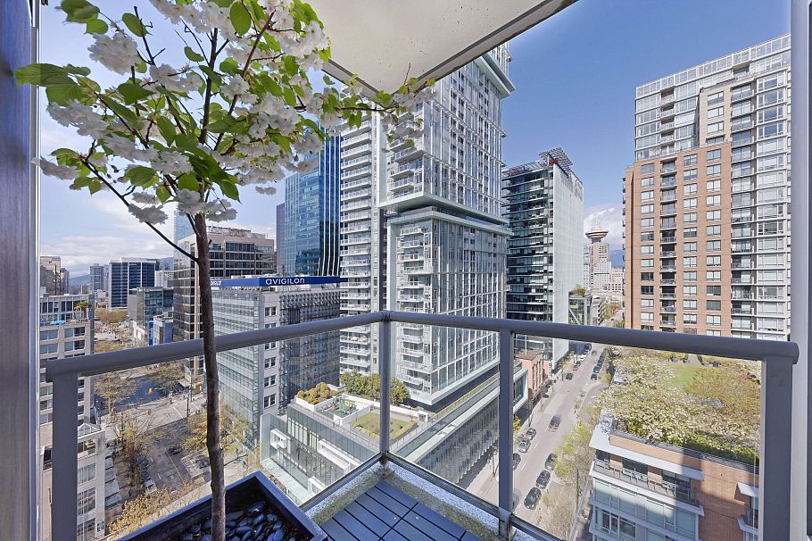 1502 480 Robson Street Vancouver, BC - 12