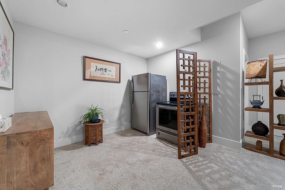 4061 St. Pauls Avenue North Vancouver, BC - 34