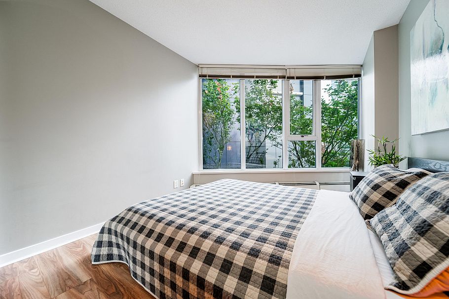 301 689 Abbott Street Vancouver, BC - 20