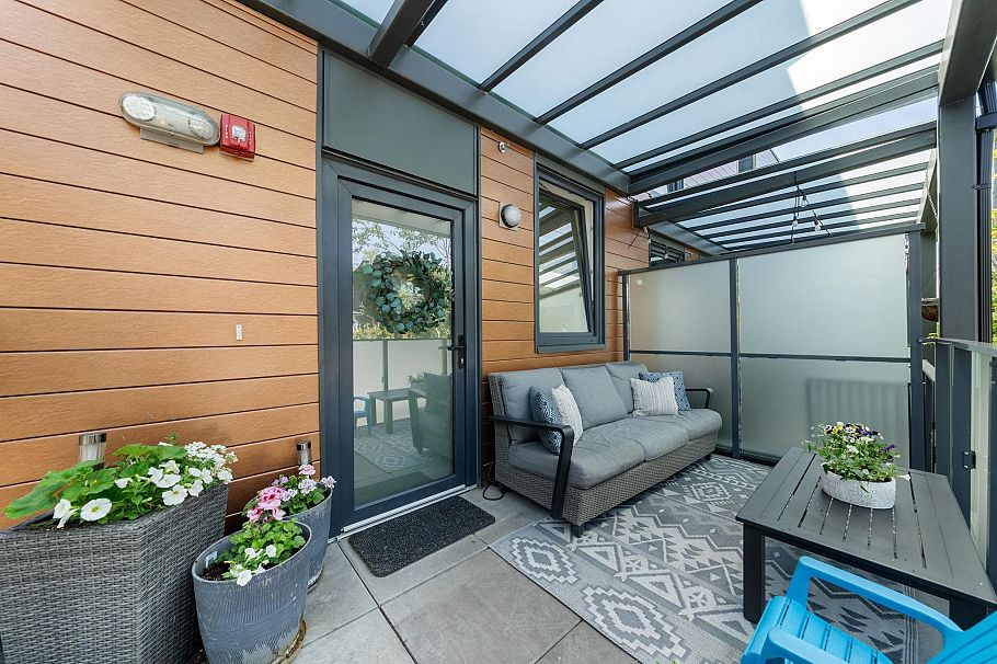 35 720 E 3rd Street North Vancouver, BC - 5