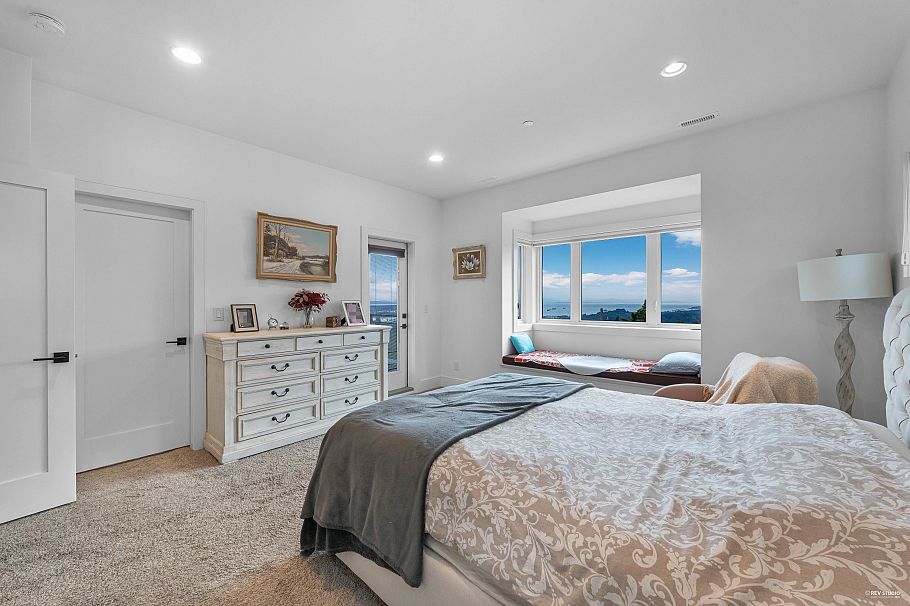 4061 St. Pauls Avenue North Vancouver, BC - 30