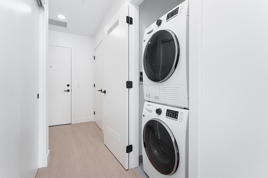 359 422 E 3rd Street North Vancouver, BC - 22