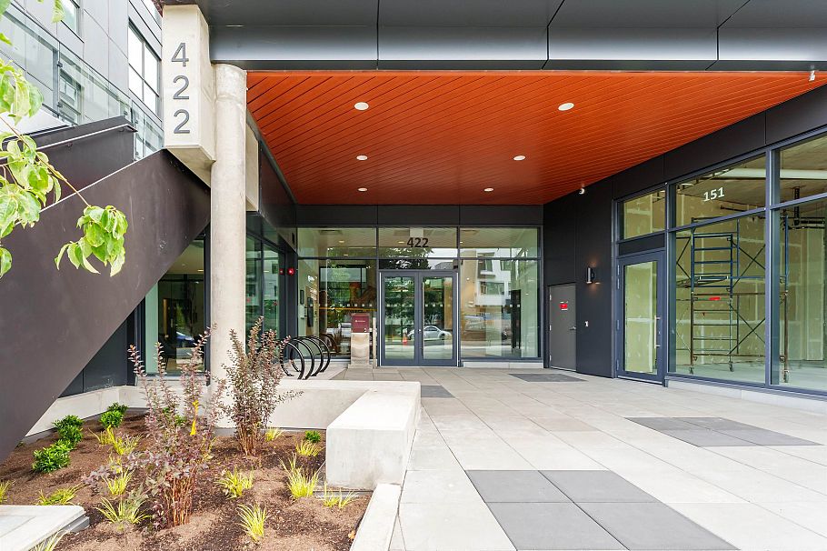 359 422 E 3rd Street North Vancouver, BC - 39