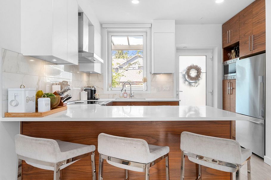 35 720 E 3rd Street North Vancouver, BC - 8