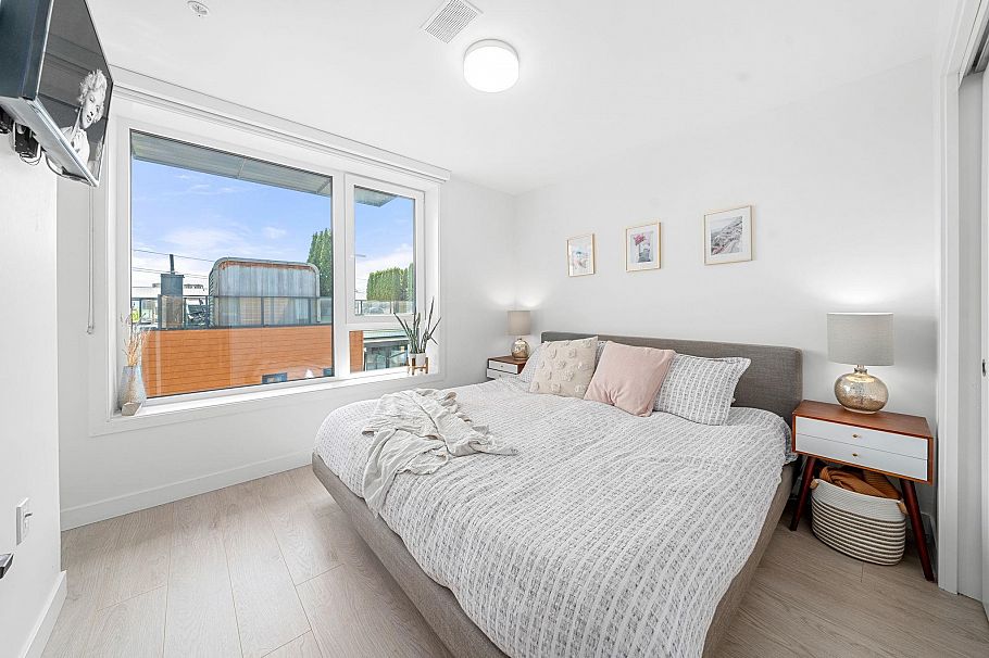 35 720 E 3rd Street North Vancouver, BC - 18