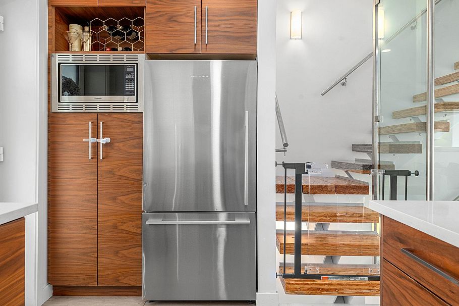 35 720 E 3rd Street North Vancouver, BC - 10