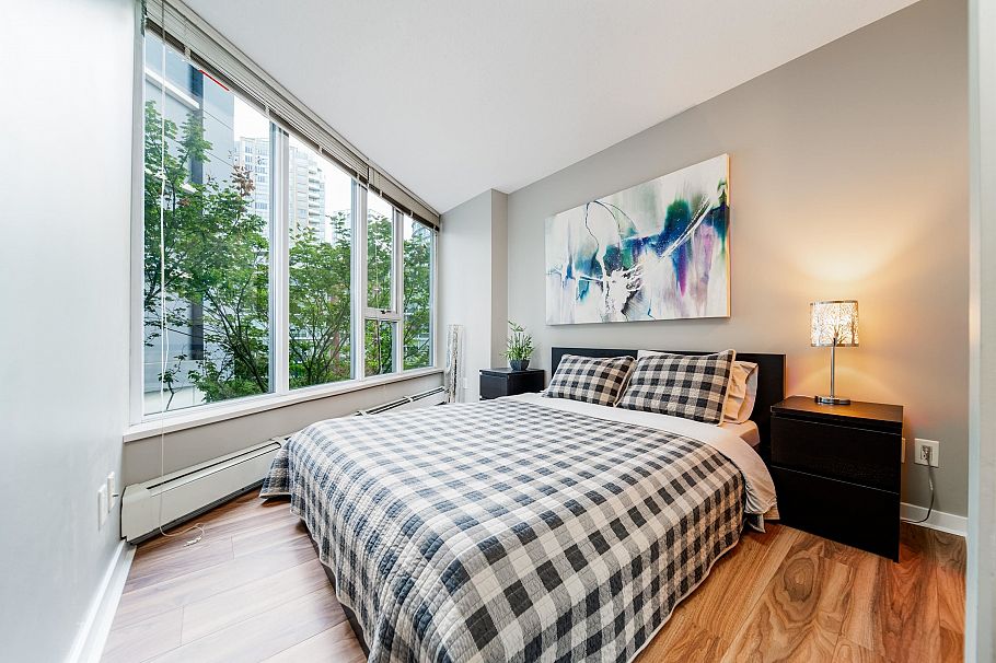 301 689 Abbott Street Vancouver, BC - 19