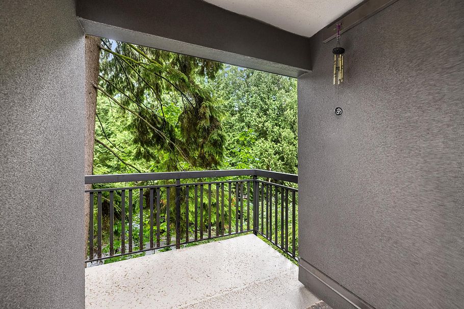 1135 Heritage Boulevard North Vancouver, BC - 21