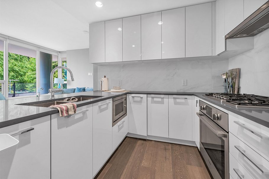 305 3487 Binning Road Vancouver, BC - 7