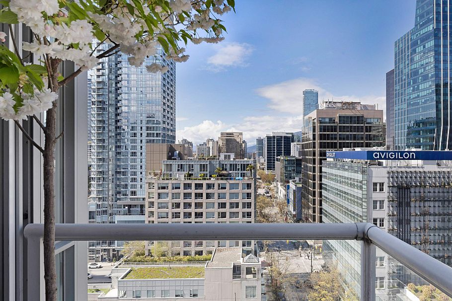 1502 480 Robson Street Vancouver, BC - 13