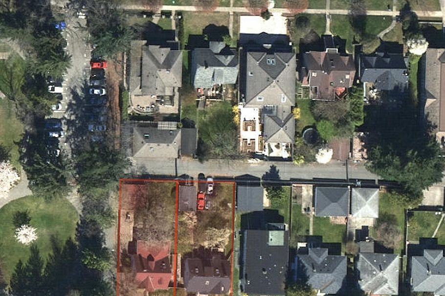 877 W 28th Avenue Vancouver, BC - 1