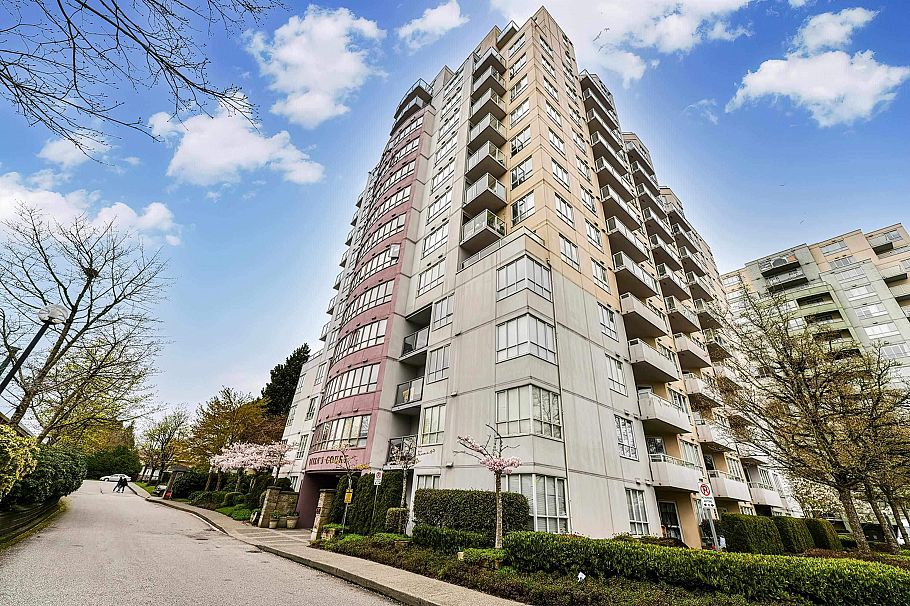 304 3455 Ascot Place Vancouver, BC - 1