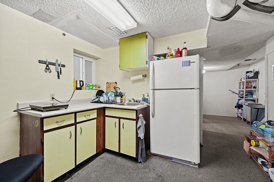 3579 W 18th Avenue Vancouver, BC - 29